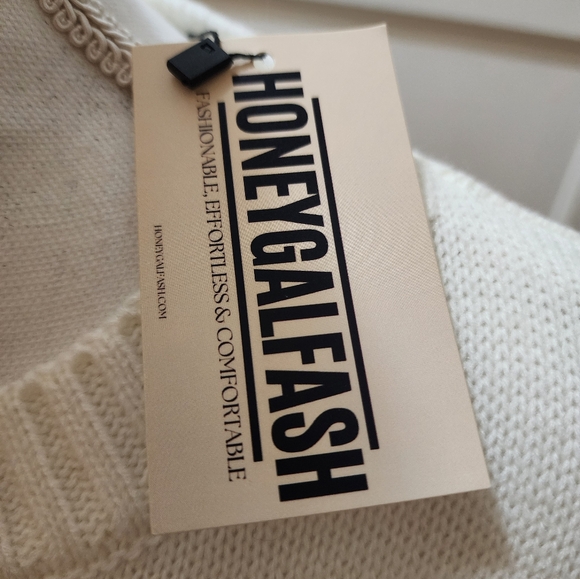 Better Be Women's Stripped Crew Neck Sweater NWT - Picture 7 of 15